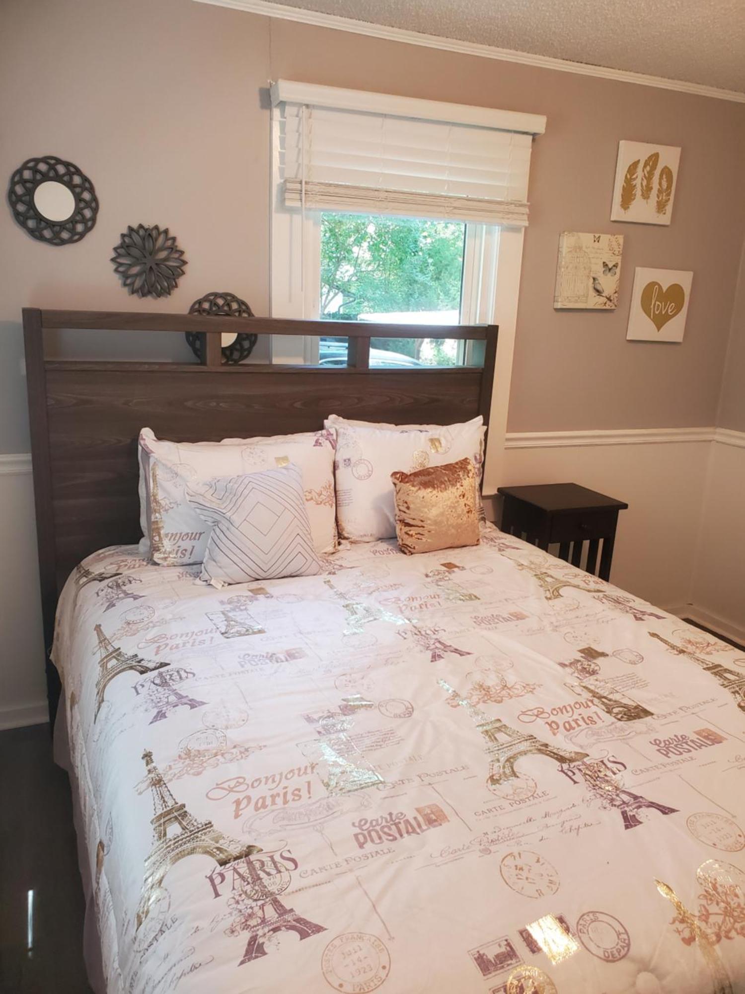 Private Single Level Standalone House Large Lot - 3 Bedrooms Charlotte Bagian luar foto