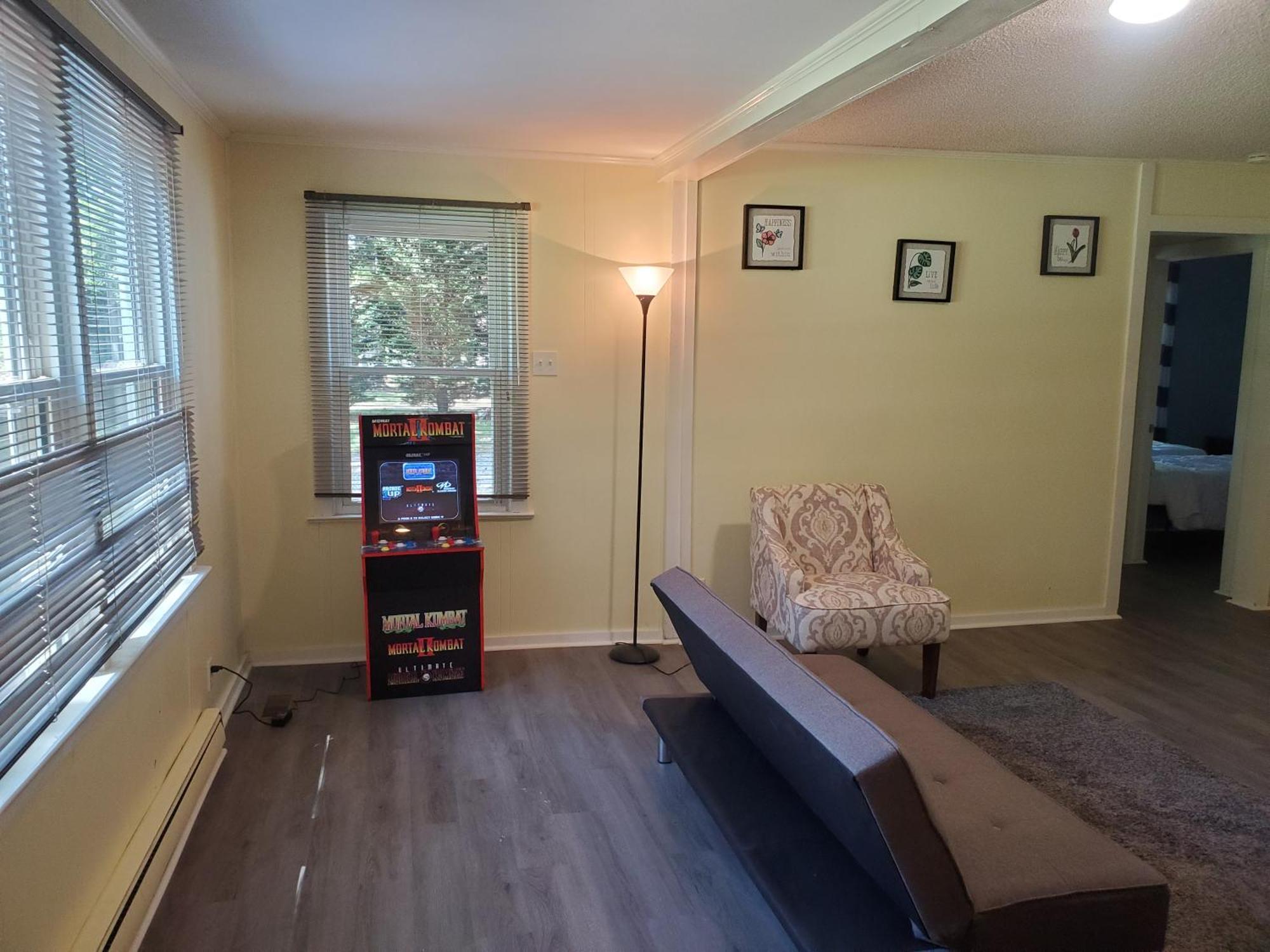Private Single Level Standalone House Large Lot - 3 Bedrooms Charlotte Bagian luar foto